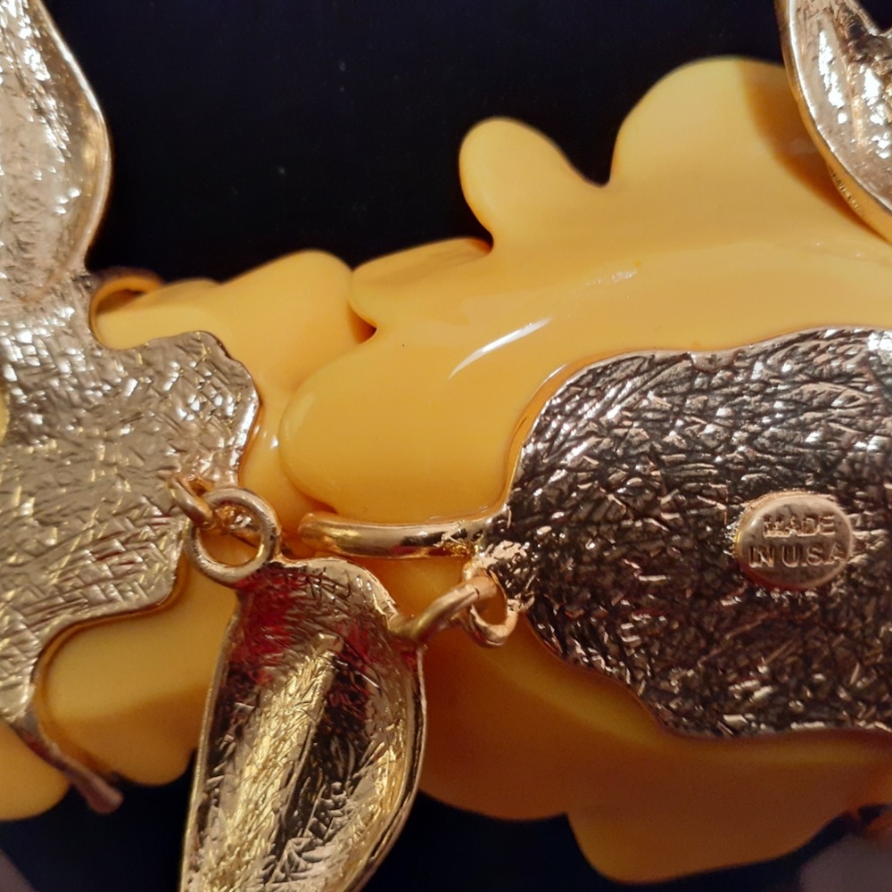 Signed Oscar de la Renta Marigold Necklace Set - Picture 6 of 8